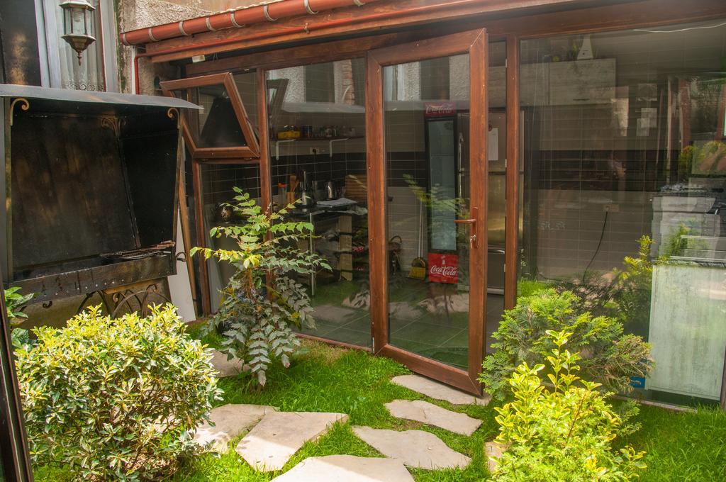 Hotel Phaliashvili Batumi Exterior photo