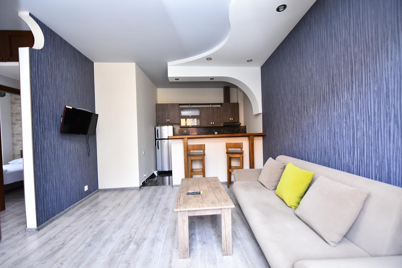 Hotel Phaliashvili Batumi Exterior photo